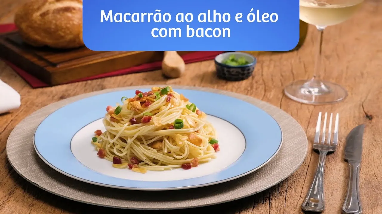 Macarrão Alho e Óleo com Bacon